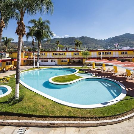 Отель Capital O Colon, Ciudad Guzman Jalisco Экстерьер фото